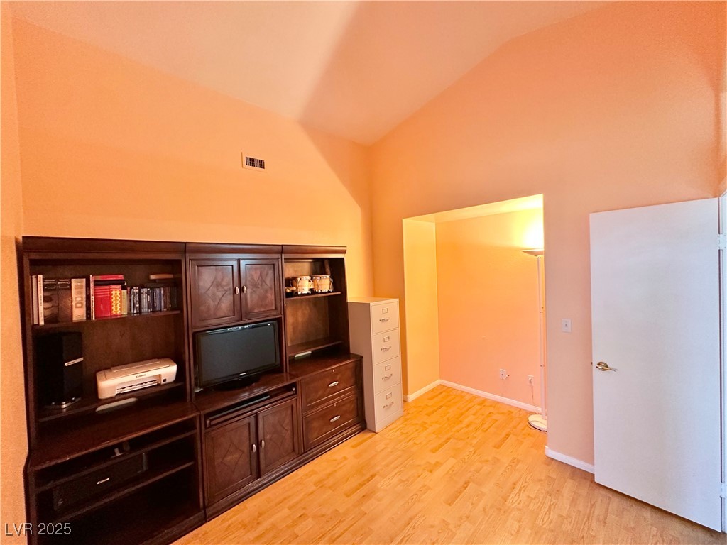 4484 Warbonnet Way Property Photo 11
