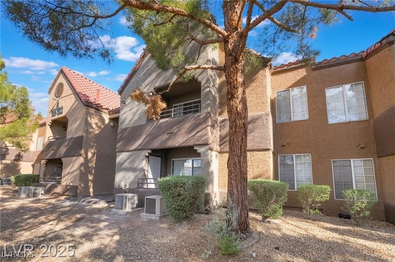 2200 South Fort Apache Road 1038 Property Photo