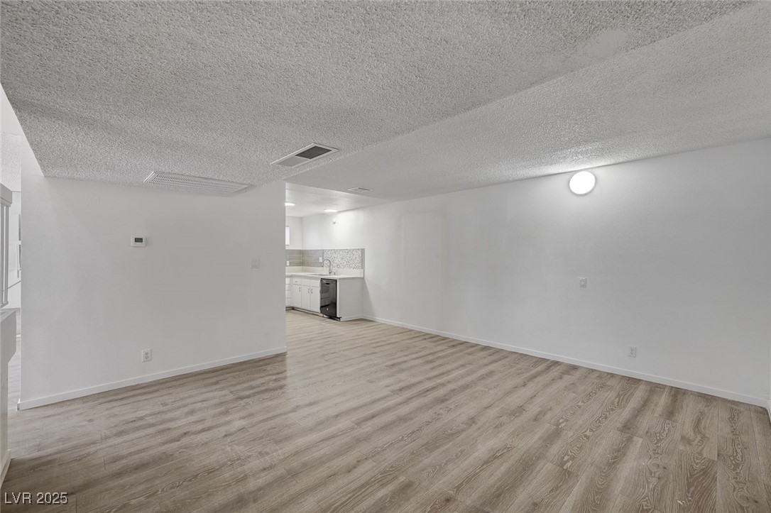 7182 Acorn Court Property Photo 7