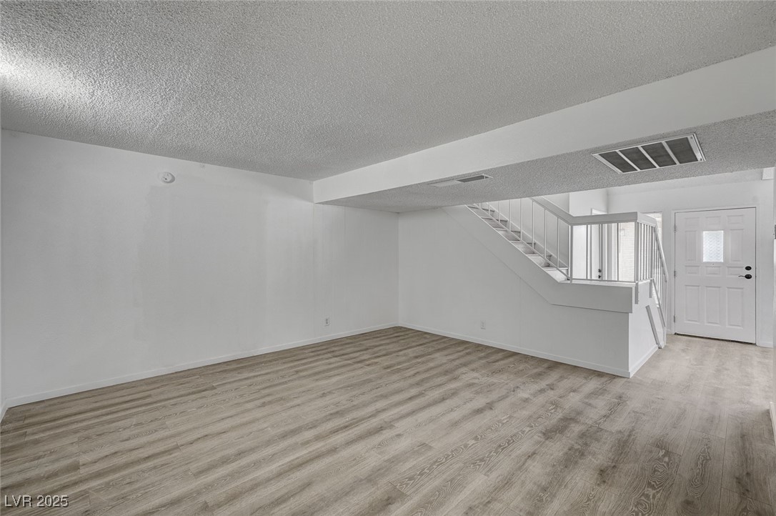 7182 Acorn Court Property Photo 9