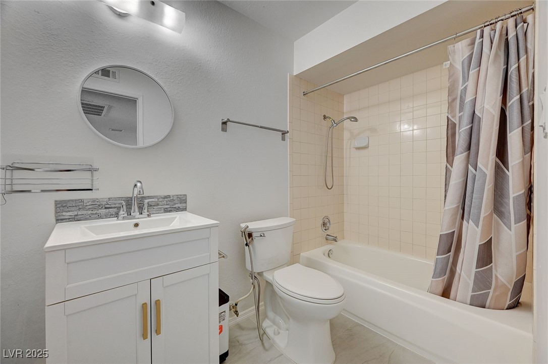 7182 Acorn Court Property Photo 15