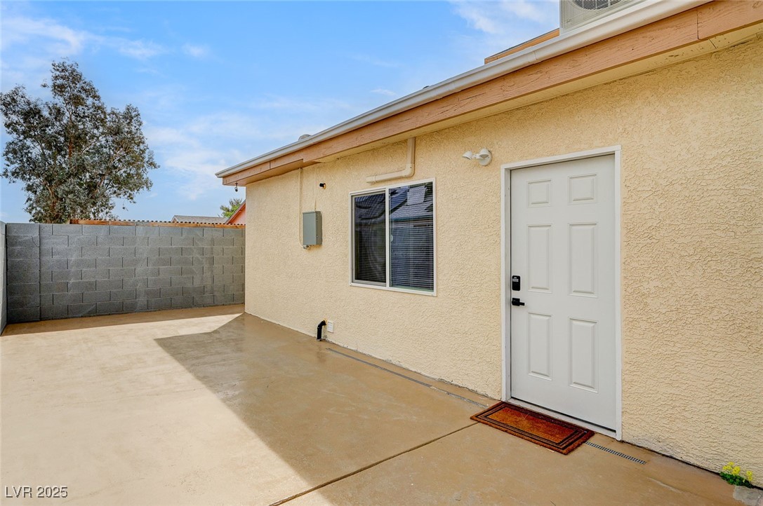7182 Acorn Court Property Photo 28