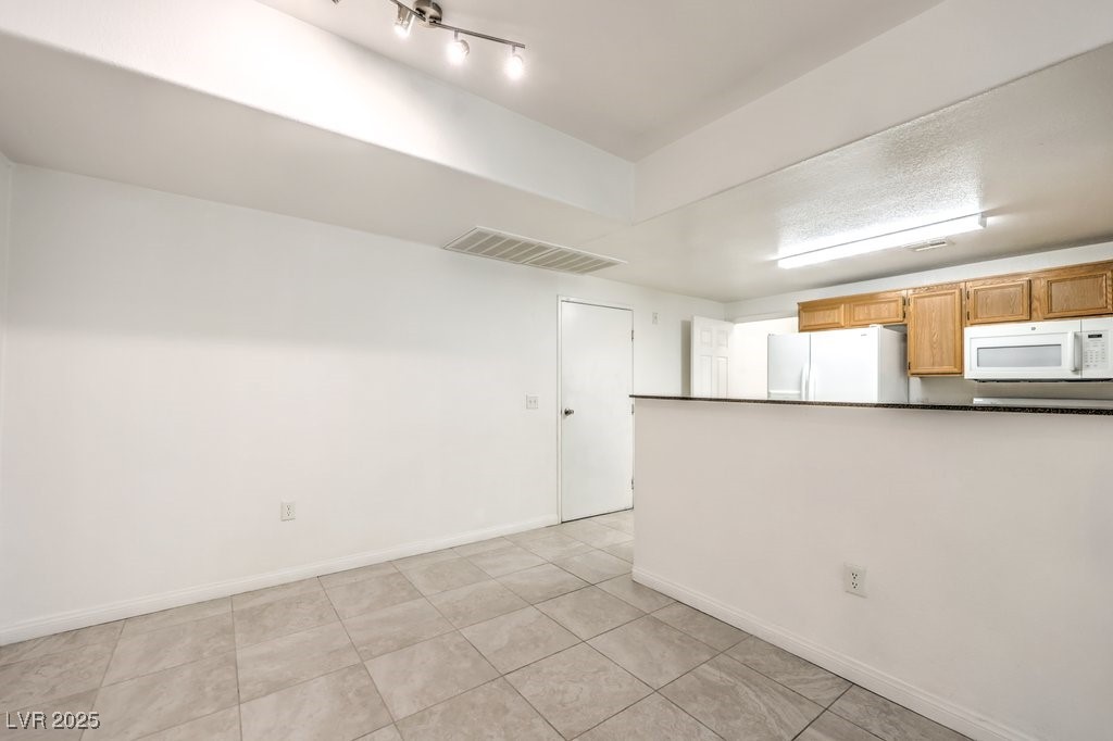 10001 Peace Way 1296 Property Photo 13