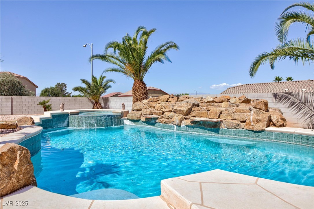 6638 Dazzling Heights Lane Property Photo
