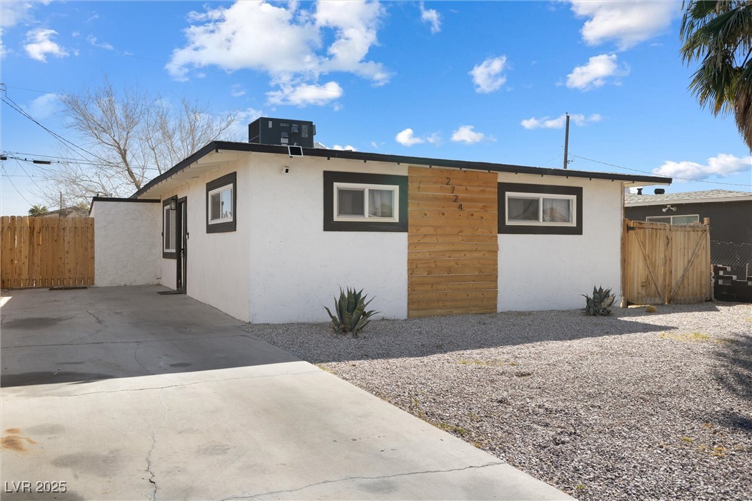 2724 Spear Street Property Photo 2