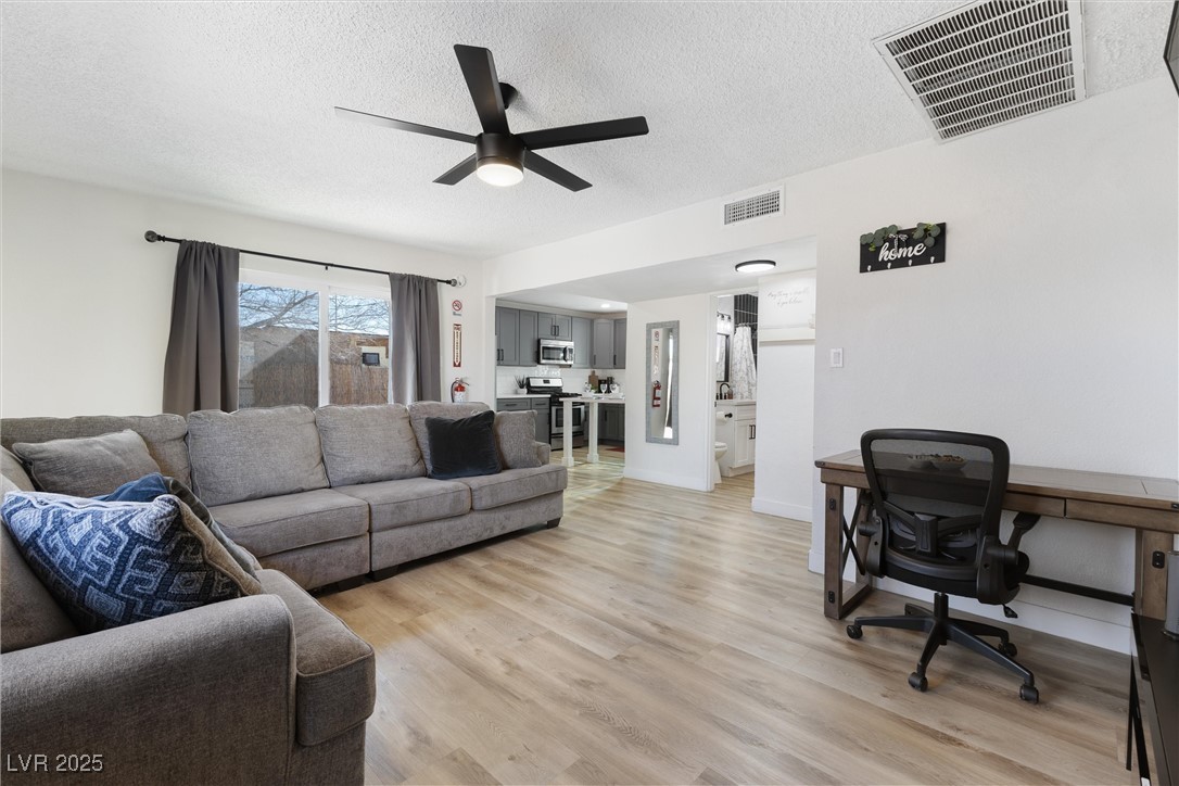 2724 Spear Street Property Photo 5