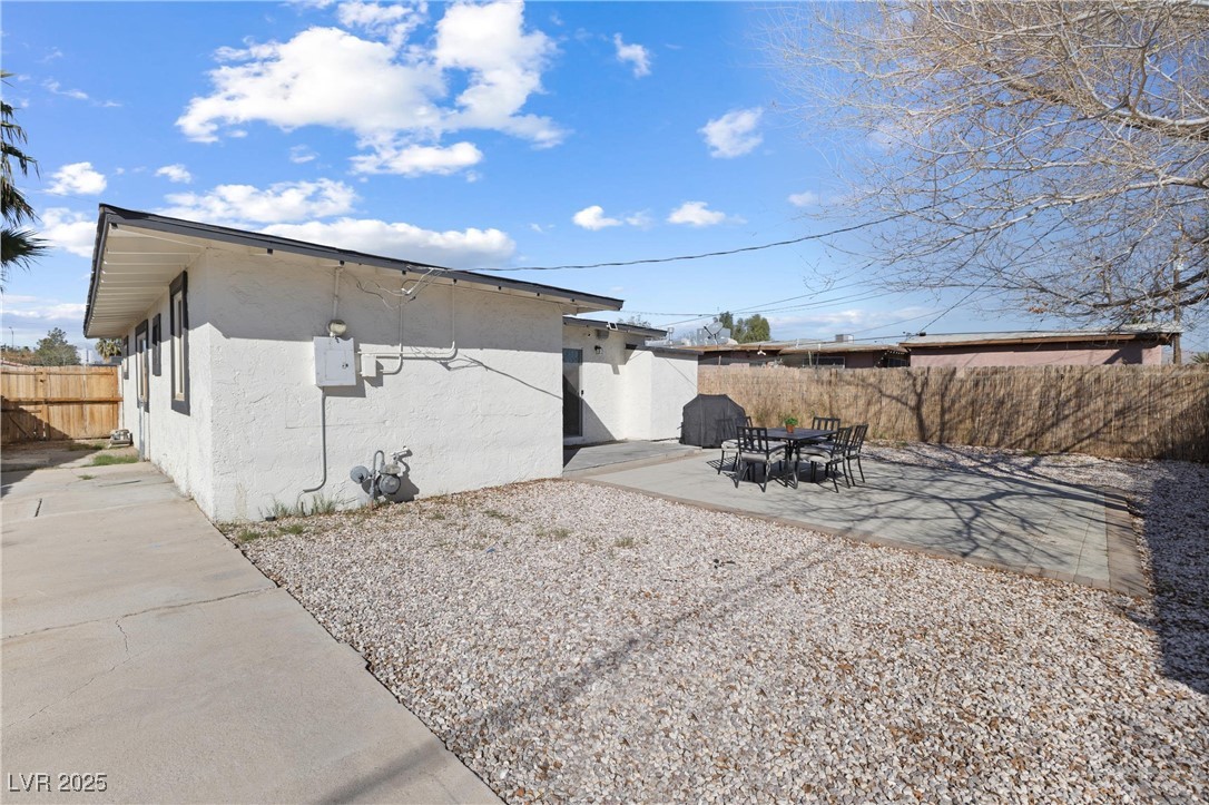 2724 Spear Street Property Photo 22