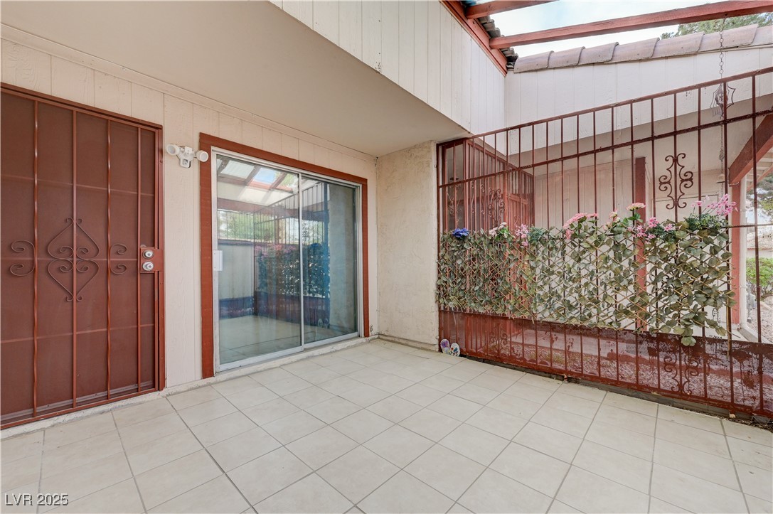 441 North Lamb Boulevard E Property Photo