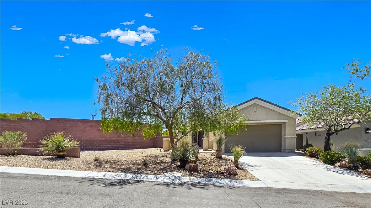 2713 Rue Toulouse Avenue Property Photo 1