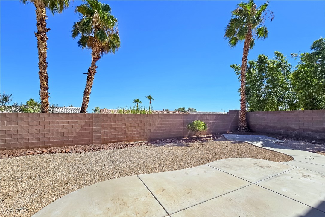 1408 Colfax Creek Street Property Photo 41