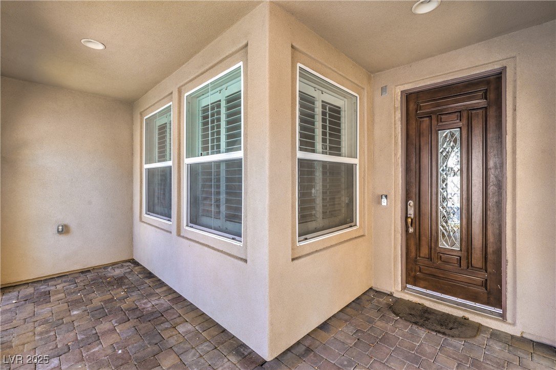 207 Crooked Putter Drive Property Photo 3