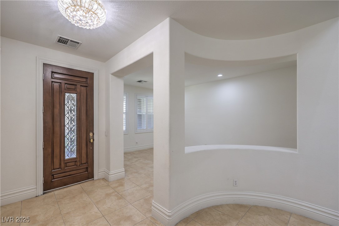 207 Crooked Putter Drive Property Photo 4
