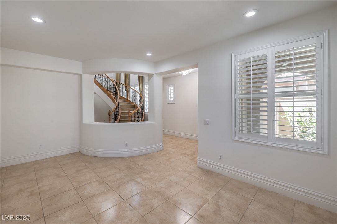 207 Crooked Putter Drive Property Photo 5