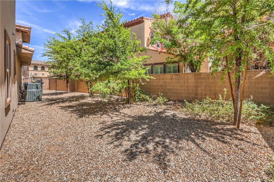 207 Crooked Putter Drive Property Photo 38