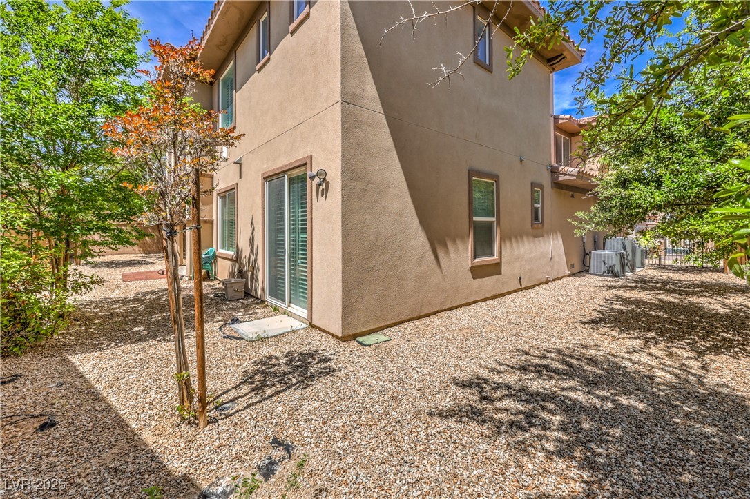 207 Crooked Putter Drive Property Photo 39