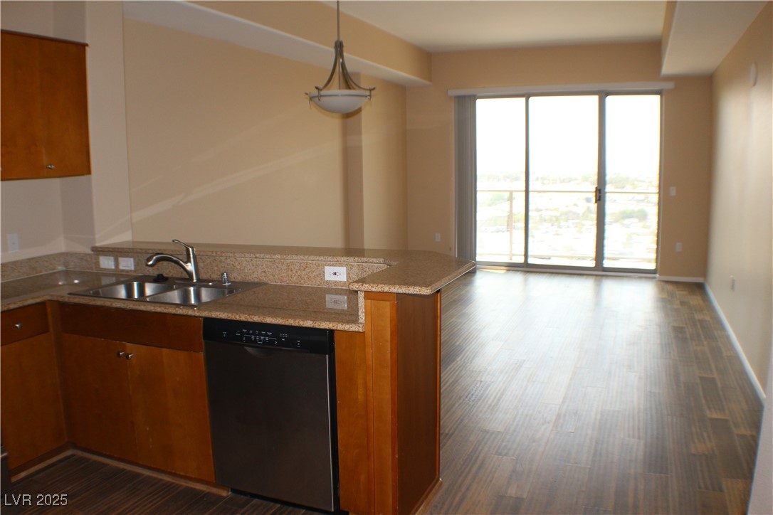 8255 Las Vegas Boulevard 1404 Property Photo