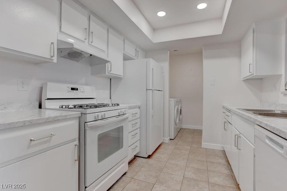 4373 Spencer Street Property Photo 5