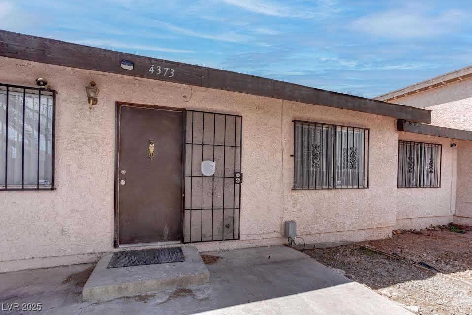 4373 Spencer Street Property Photo 10
