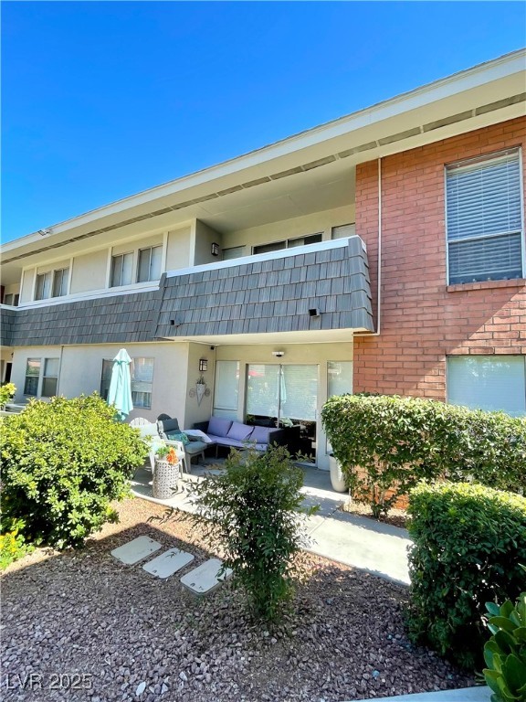 682 Oakmont Avenue 1507 Property Photo 1