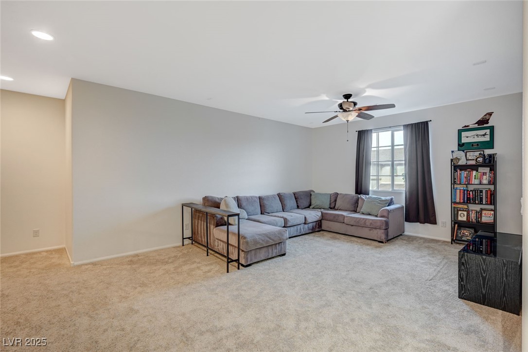 7035 Chestnut Valley Street Property Photo 25