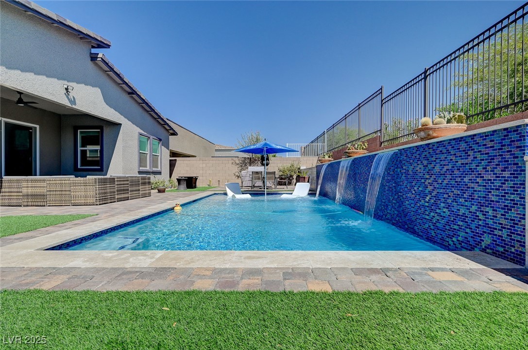 33 Reverie Heights Avenue Property Photo