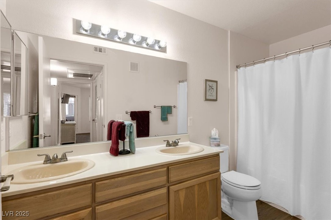 5235 Caspian Springs Street 101 Property Photo 10