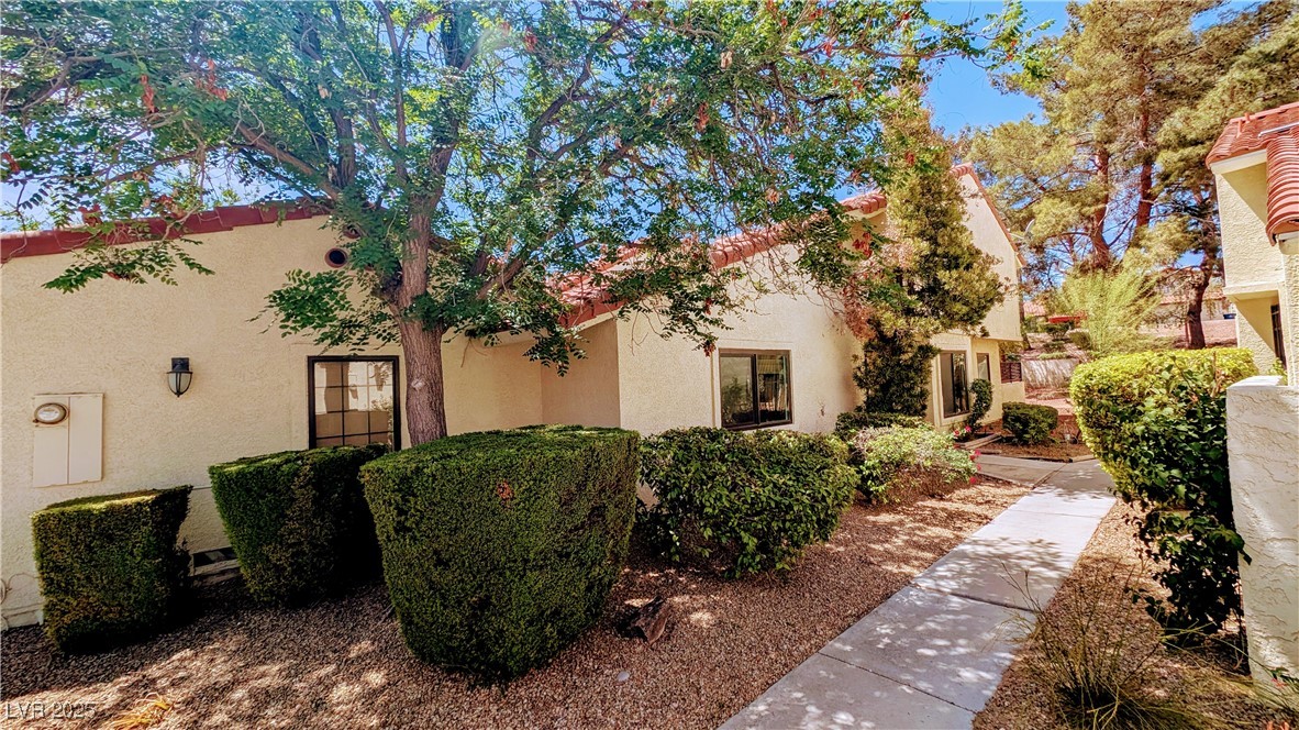 2517 Balintore Court Property Photo