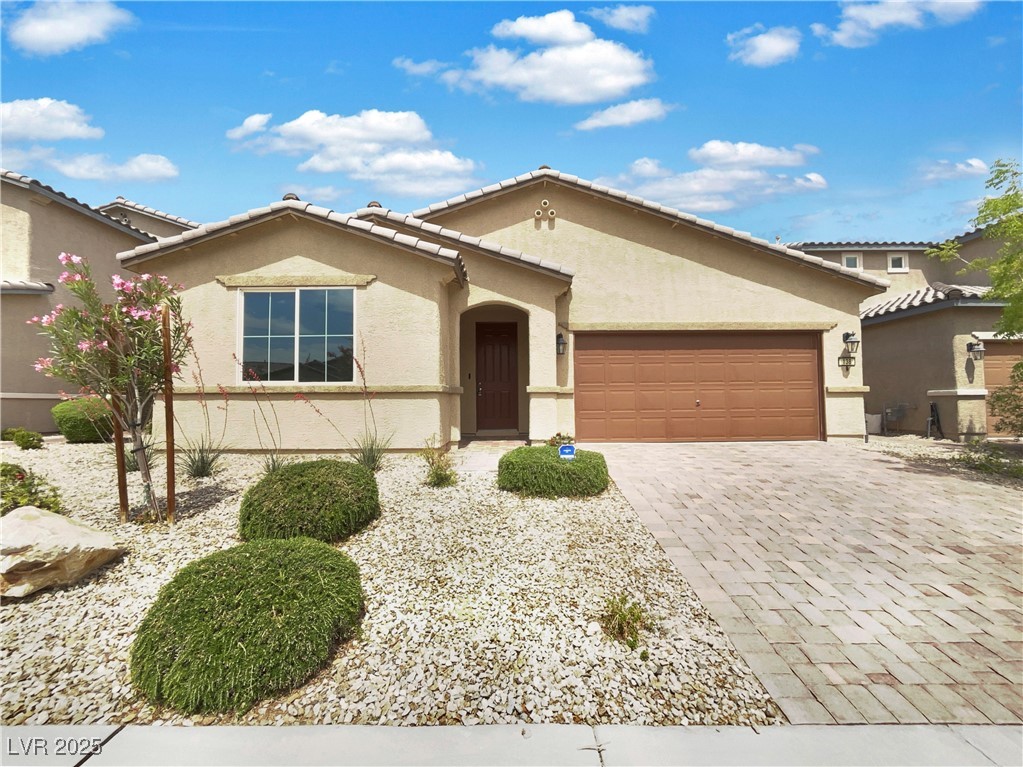 138 Scarlett View Avenue Property Photo