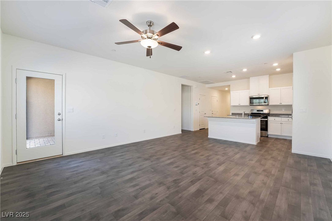 362 Canary Song Drive Property Photo 8