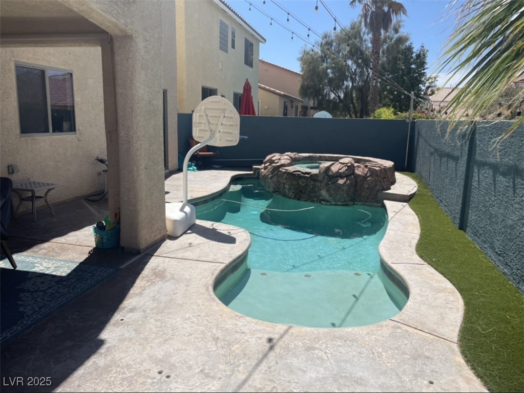 2675736 Property Photo