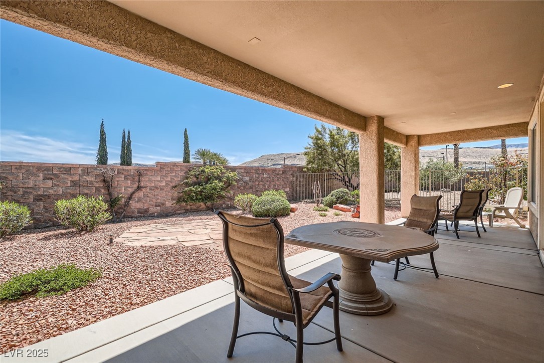 10547 Grazia Avenue Property Photo 3