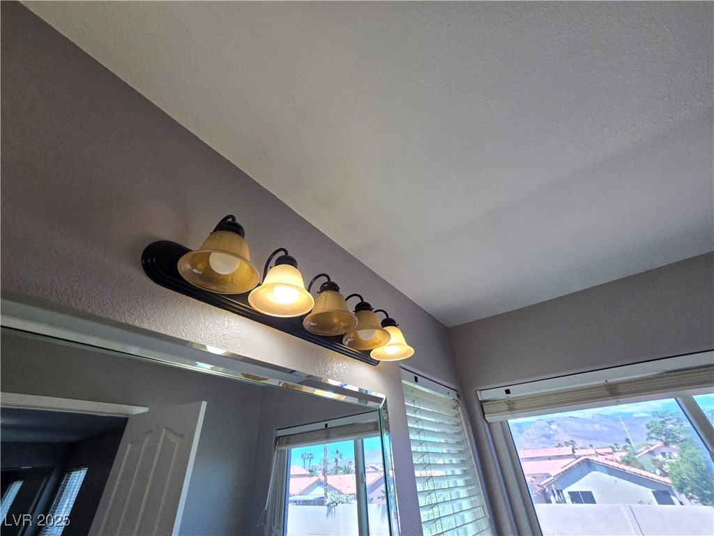 3759 Funston Way Property Photo 18