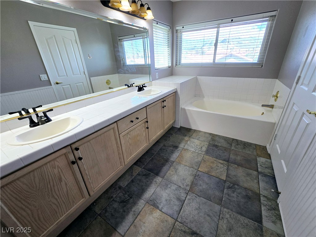 3759 Funston Way Property Photo 21