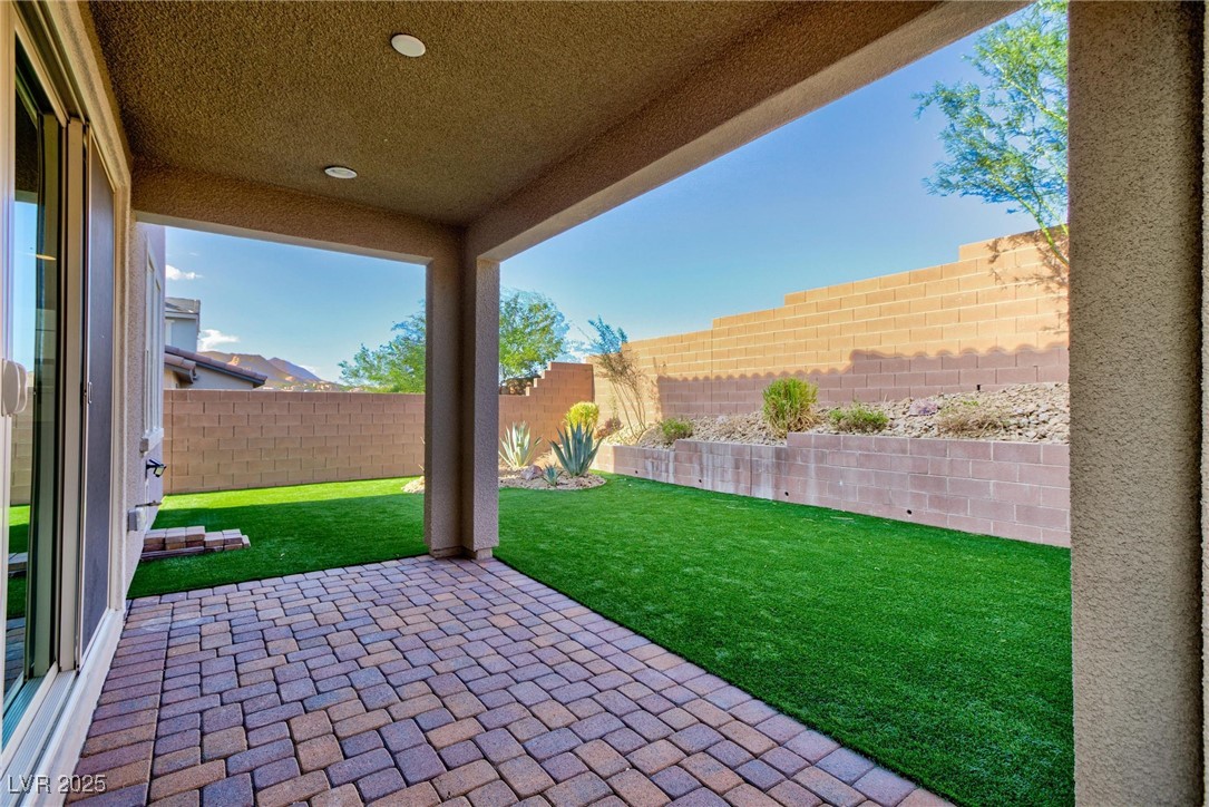 26 Lilla Rosa Street Property Photo 10
