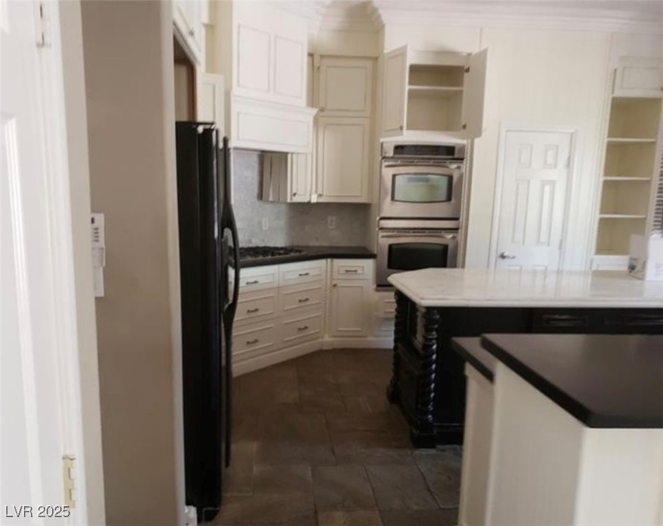 9338 Wilderness Glen Avenue Property Photo 9