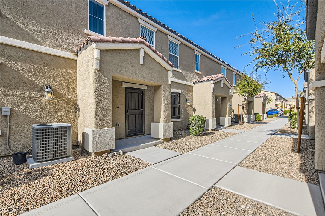 4602 Ingleton Circle Property Photo