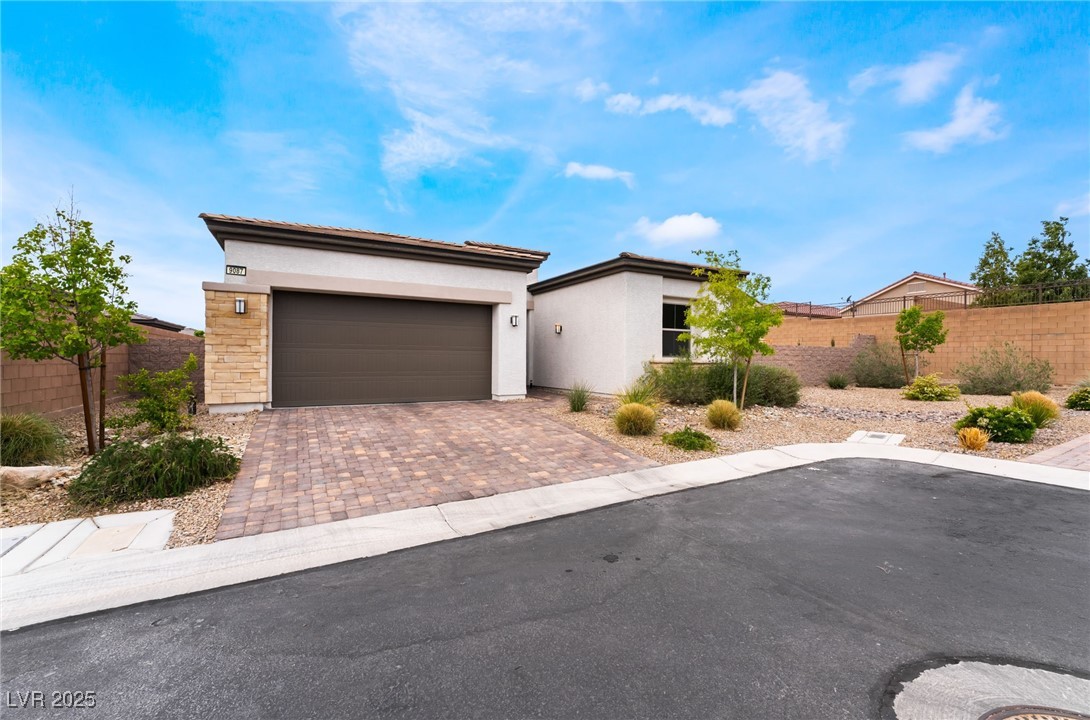 9087 Golden Crow Avenue Property Photo