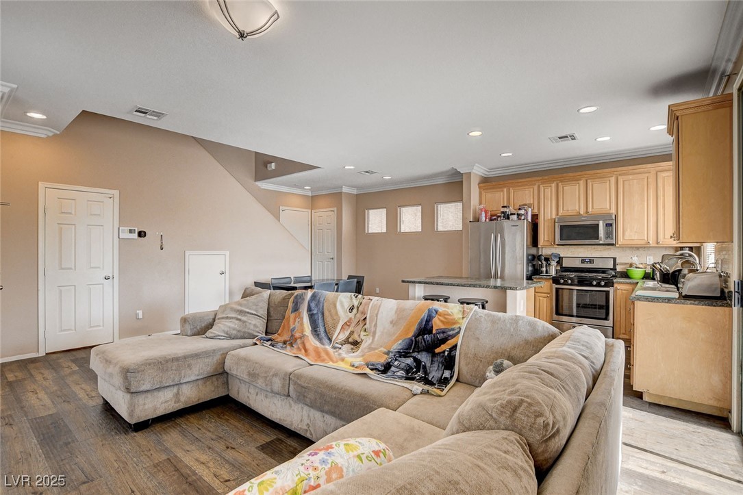 5524 Overlook Valley Street Property Photo 5