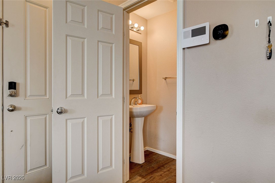 5524 Overlook Valley Street Property Photo 10