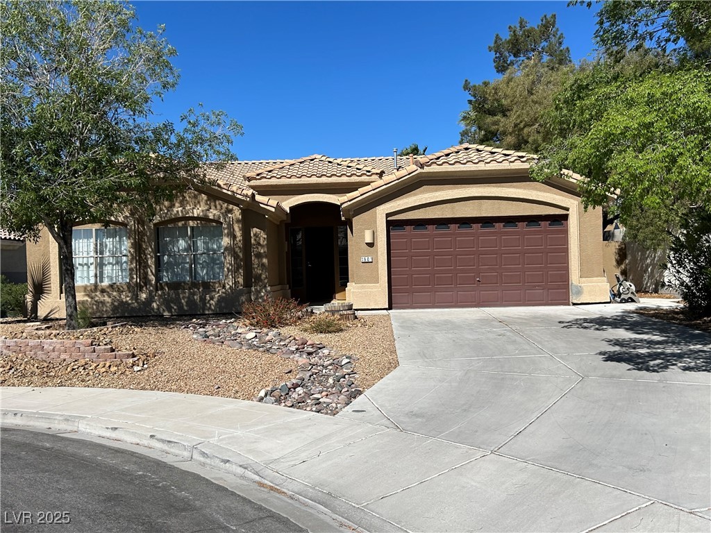 1901 Rolling Dunes Court Property Photo 1