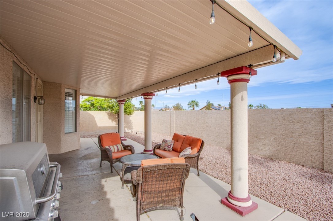 1552 Livingston Drive Property Photo 17