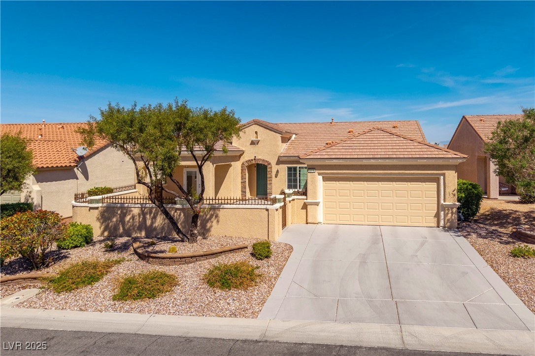 2219 Sawtooth Mountain Drive Property Photo