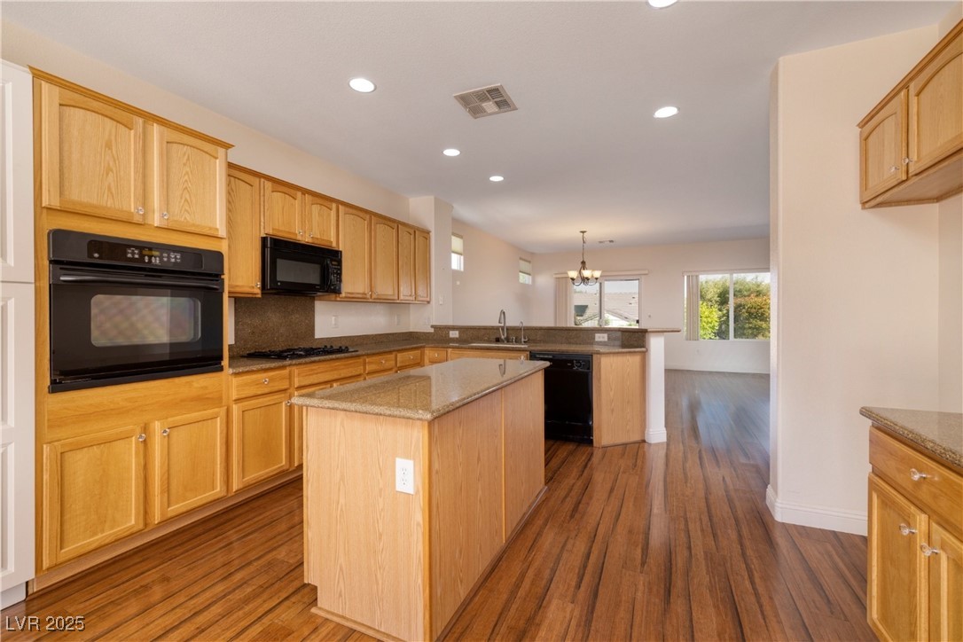 2219 Sawtooth Mountain Drive Property Photo 8