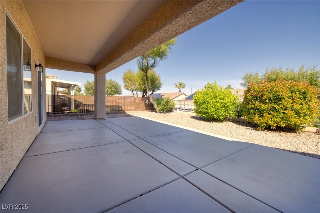 2219 Sawtooth Mountain Drive Property Photo 19