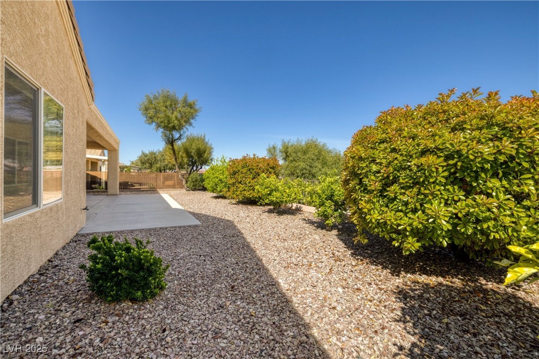 2219 Sawtooth Mountain Drive Property Photo 21