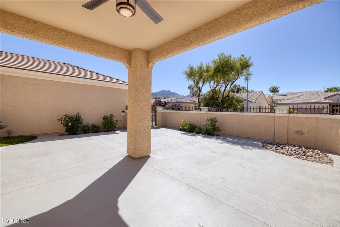 2219 Sawtooth Mountain Drive Property Photo 28
