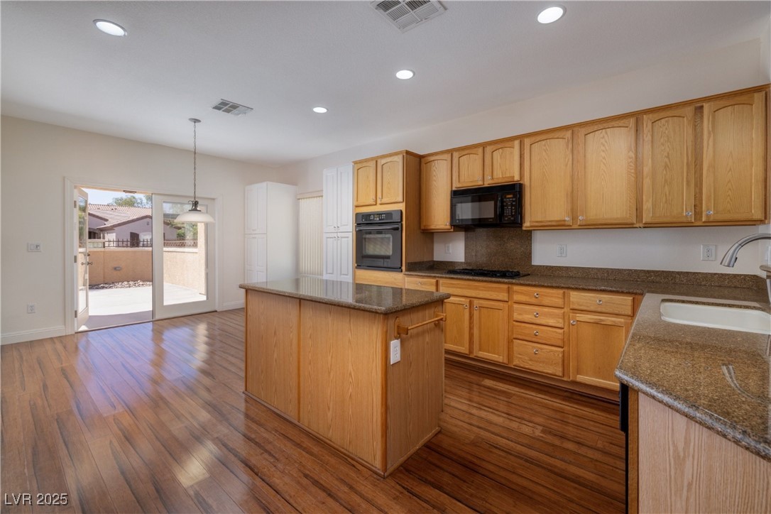 2219 Sawtooth Mountain Drive Property Photo 34