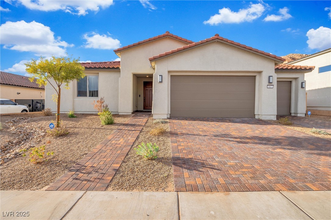 647 Quarry Pass Property Photo