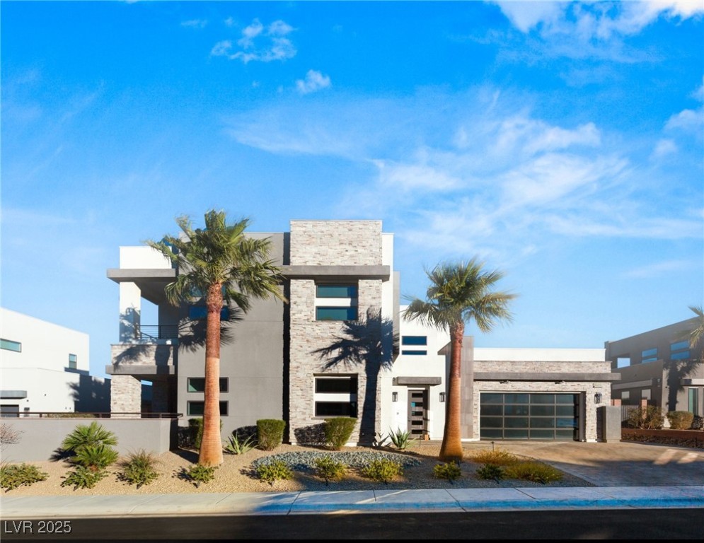 4024 Desert Trace Court Property Photo 2