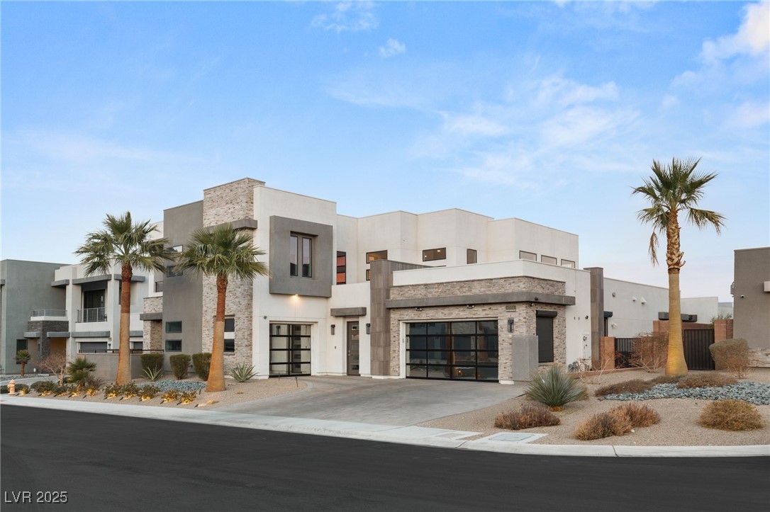 4024 Desert Trace Court Property Photo 3